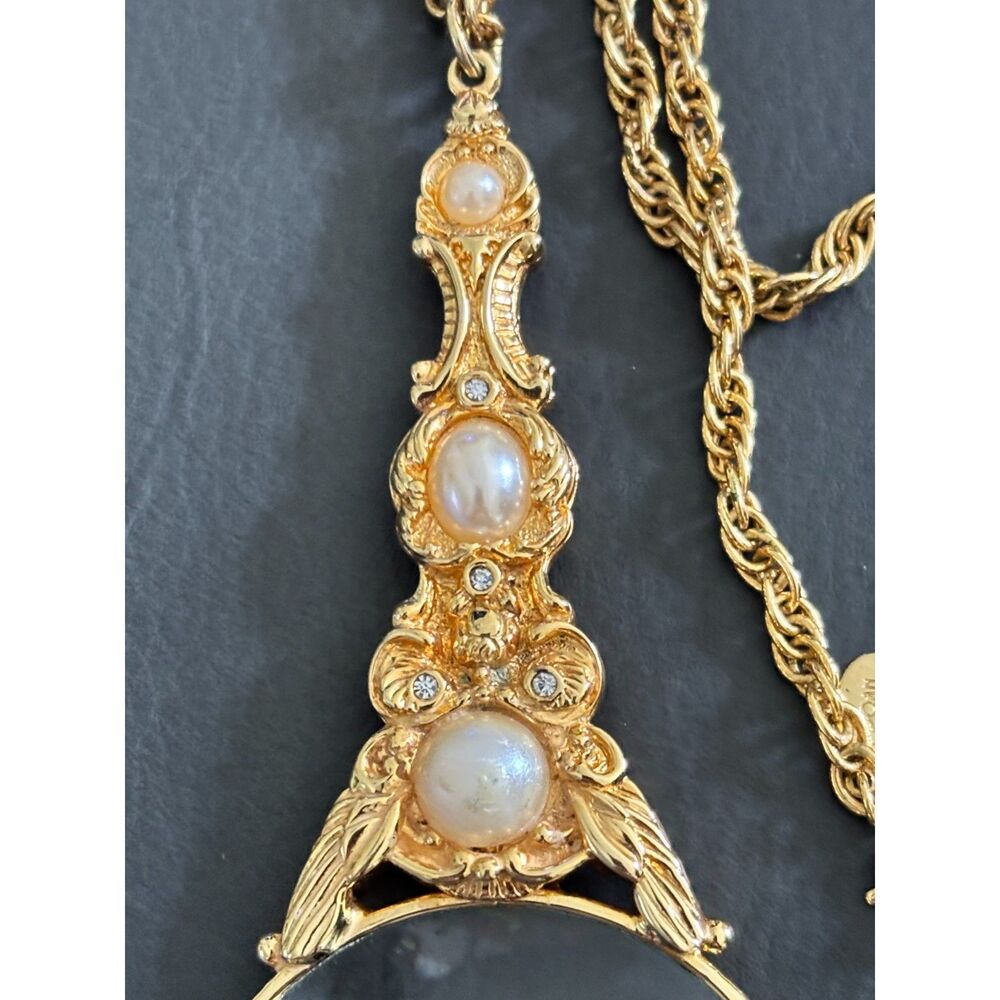 Vintage Joan Rivers Magnifying Glass Necklace - Picture 5 of 6